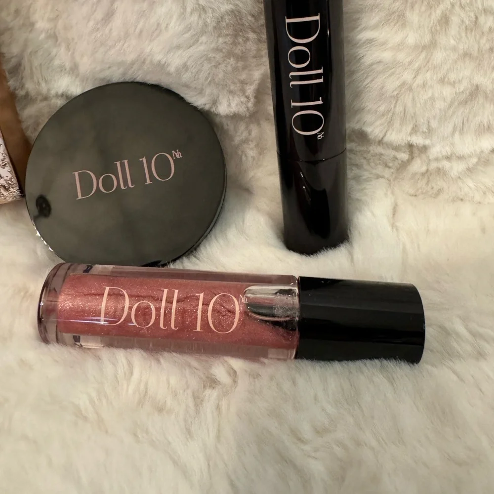 DOLL 10 Blockbuster Lip and Cheek Collection. BAE and SHE’s A 10. NIB